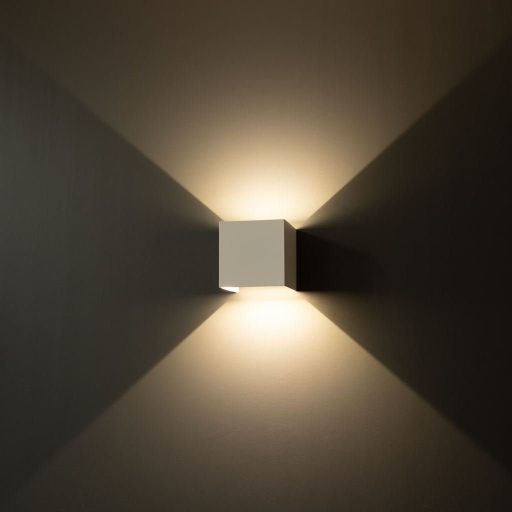 FTLIGHT IINA LED Seinävalaisin, 2x5W, 3000K, 570lm, säädettävä, valkoinen