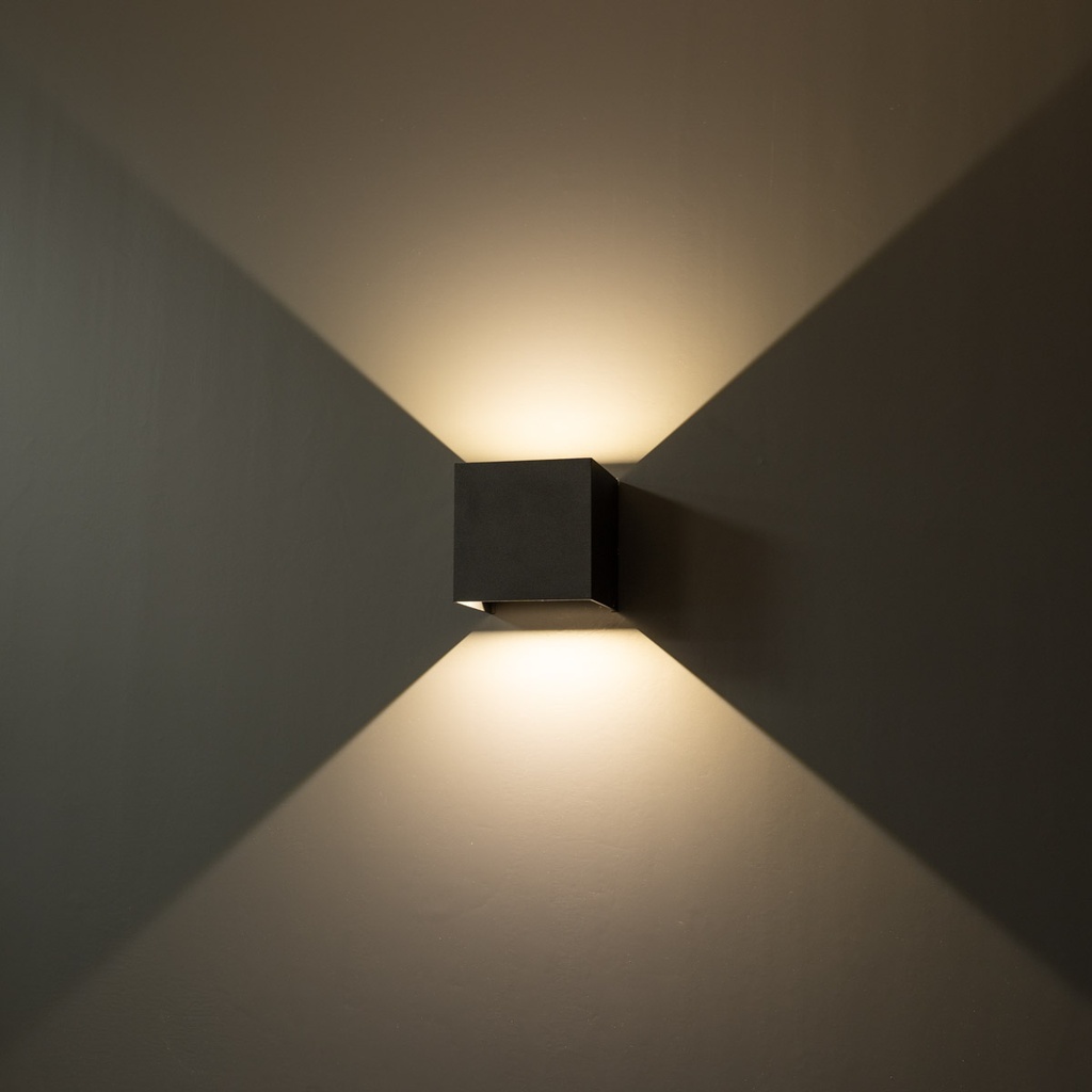 FTLIGHT IINA LED Seinävalaisin, 2x5W, 3000K, 570lm, säädettävä keila, musta